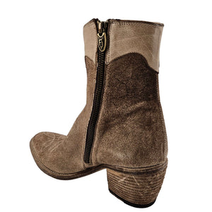 Beige suede ankle boots with side zipper, western seam and stacked heel