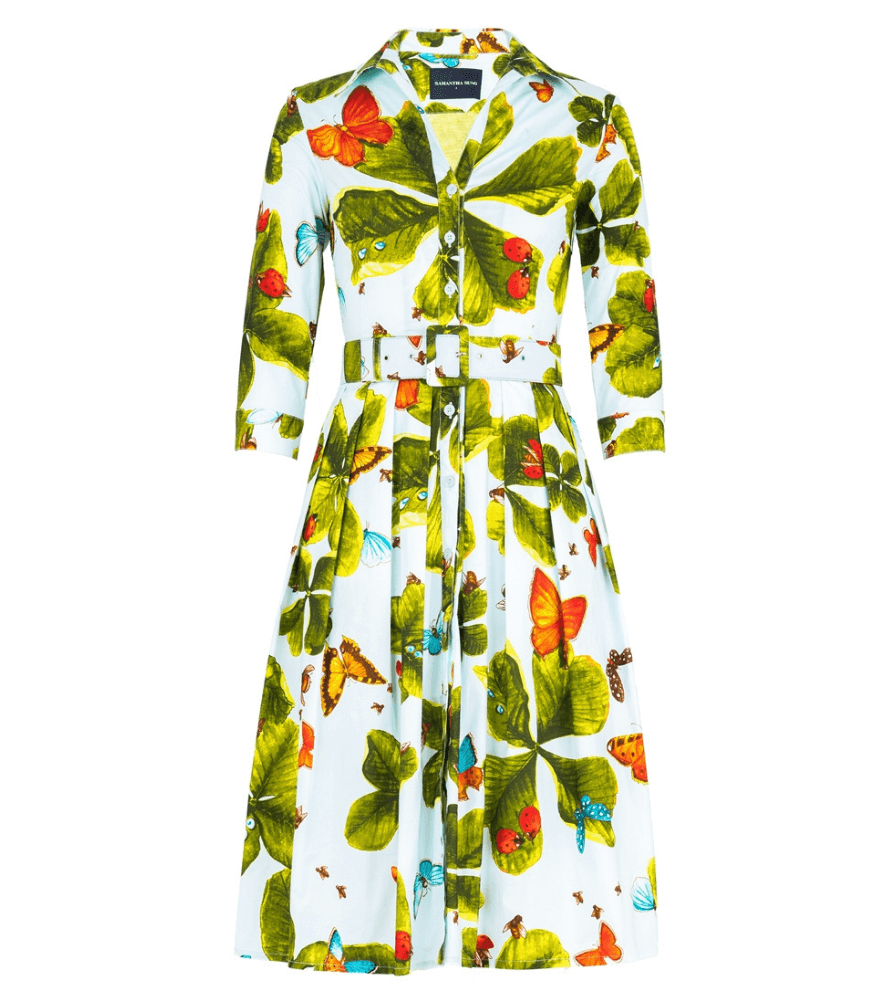 Regular dress with white leaf-and-butterfly print, cinched waist and three-quarter sleeves
