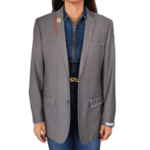 Grey blazer with notch lapels, single-button front, flap pockets and sleeve detail
