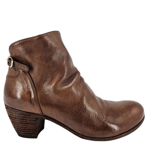 Cognac leather ankle boot with side zipper and stacked block heel