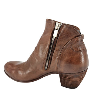 Cognac leather ankle boot with side zipper, decorative seam details