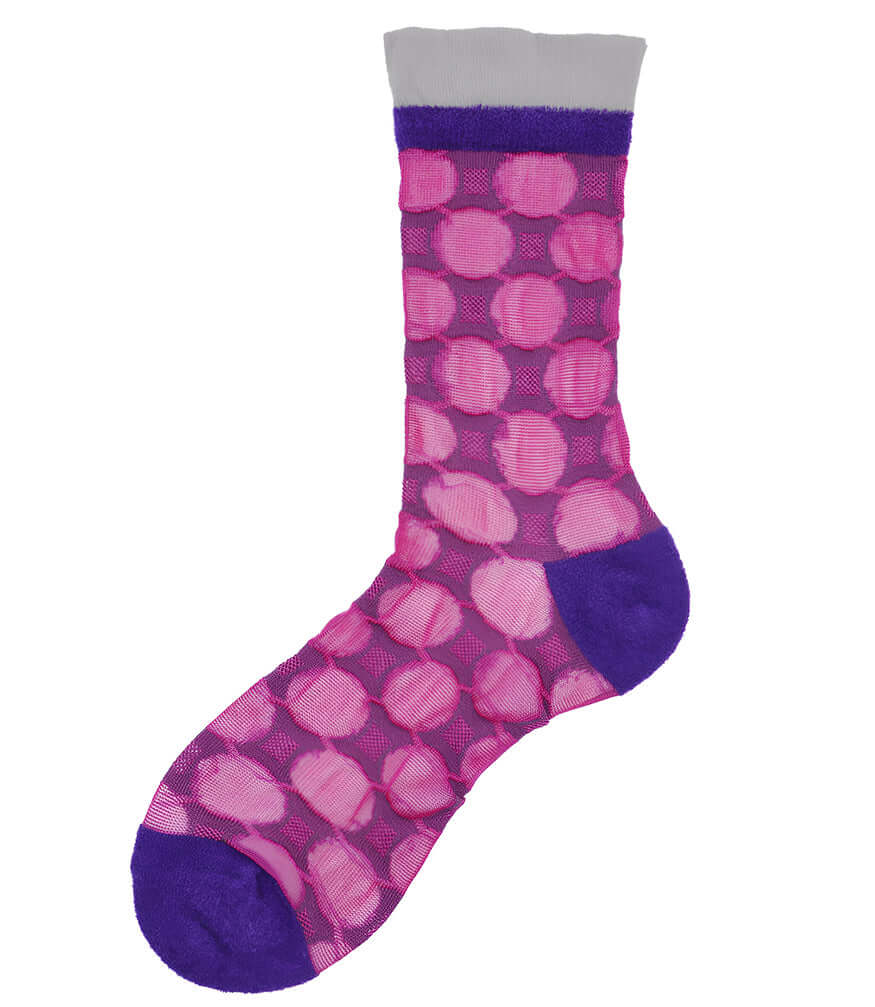 Fuchsia short socks with circular-pattern mesh, dark purple toe and heel