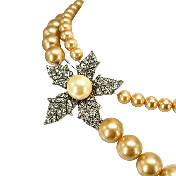 Vintage 1960s Faux Pearl Flower Necklace