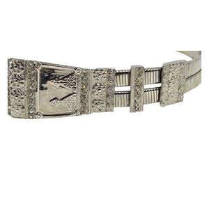 Silver stretch medium belt with side metal clasp and ribbed connector bands