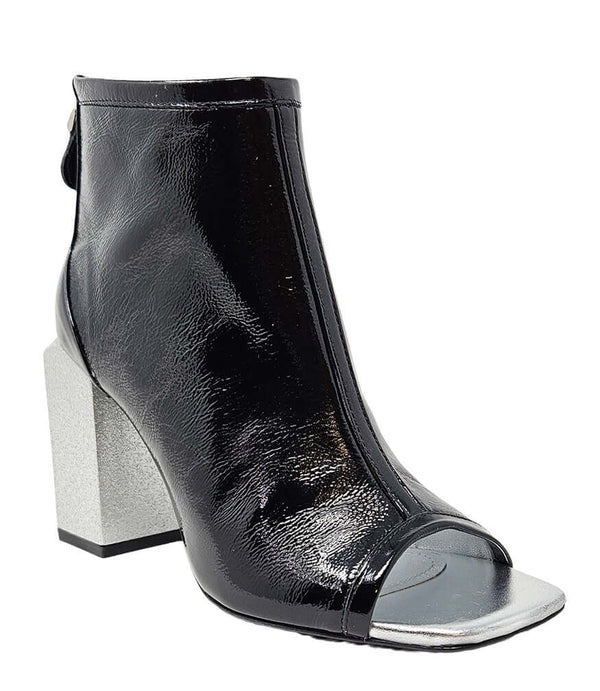 Black glossy peep-toe ankle sandal with block heel and open toe