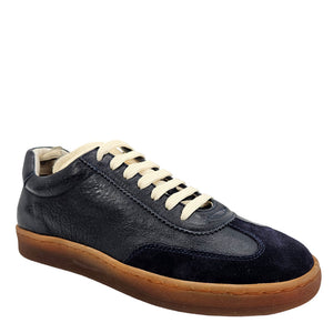 Navy leather lace-up sneaker with contrast panel, cream laces and gum sole