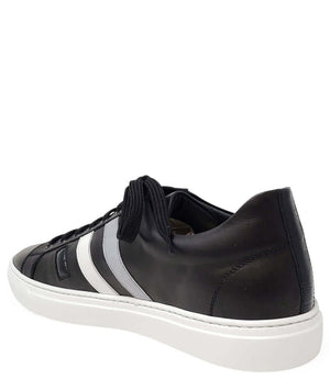 Black leather sneaker with three white stripes and rounded toe, lace-up