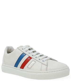 White leather men's sneaker, side view with blue and red stripe detail, lace-up