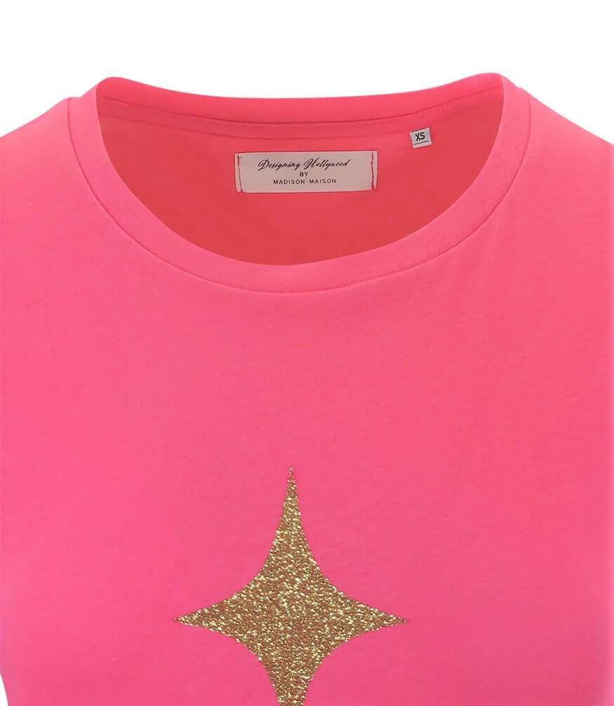 Fuchsia cotton crewneck T-shirt with gold star graphic on the front