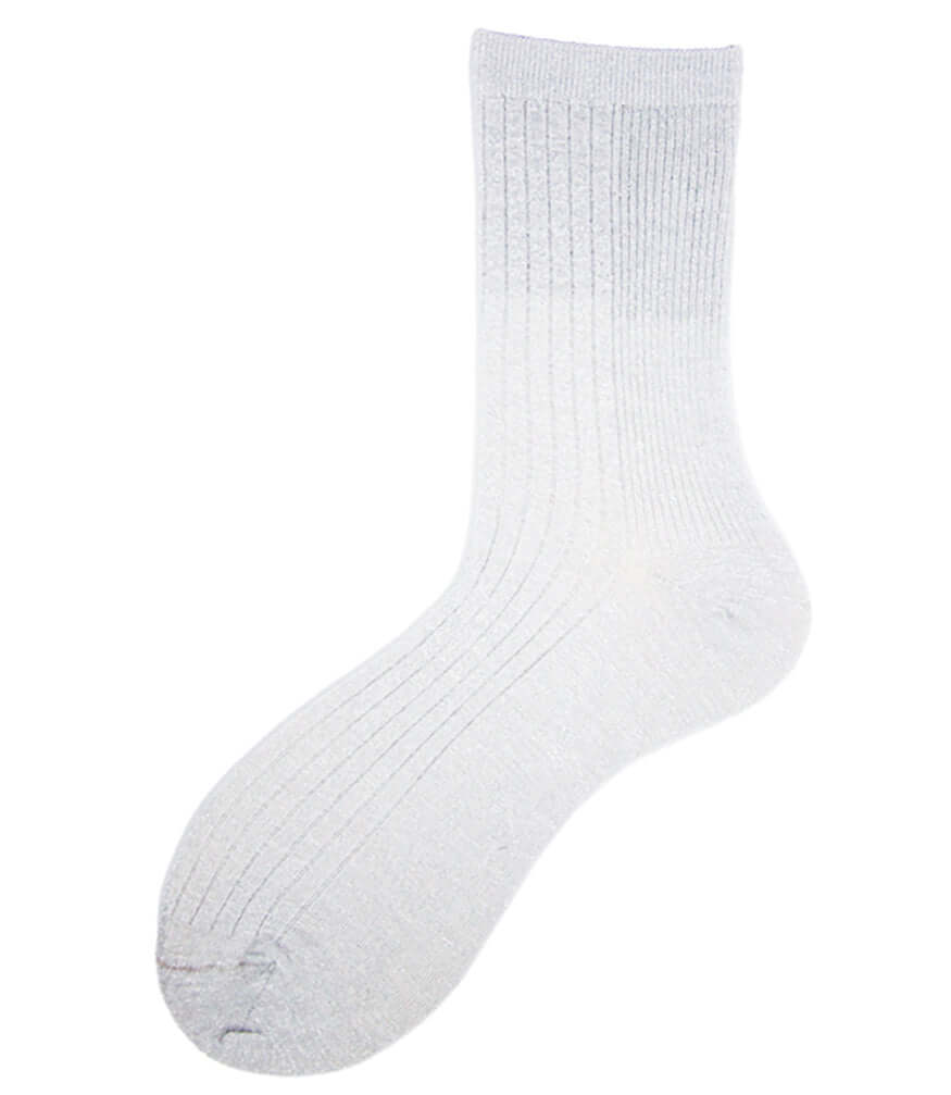 Women's white short socks with ribbed knit and cushioned toe