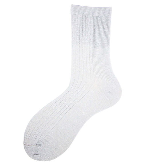 Women's white short socks with ribbed knit and cushioned toe