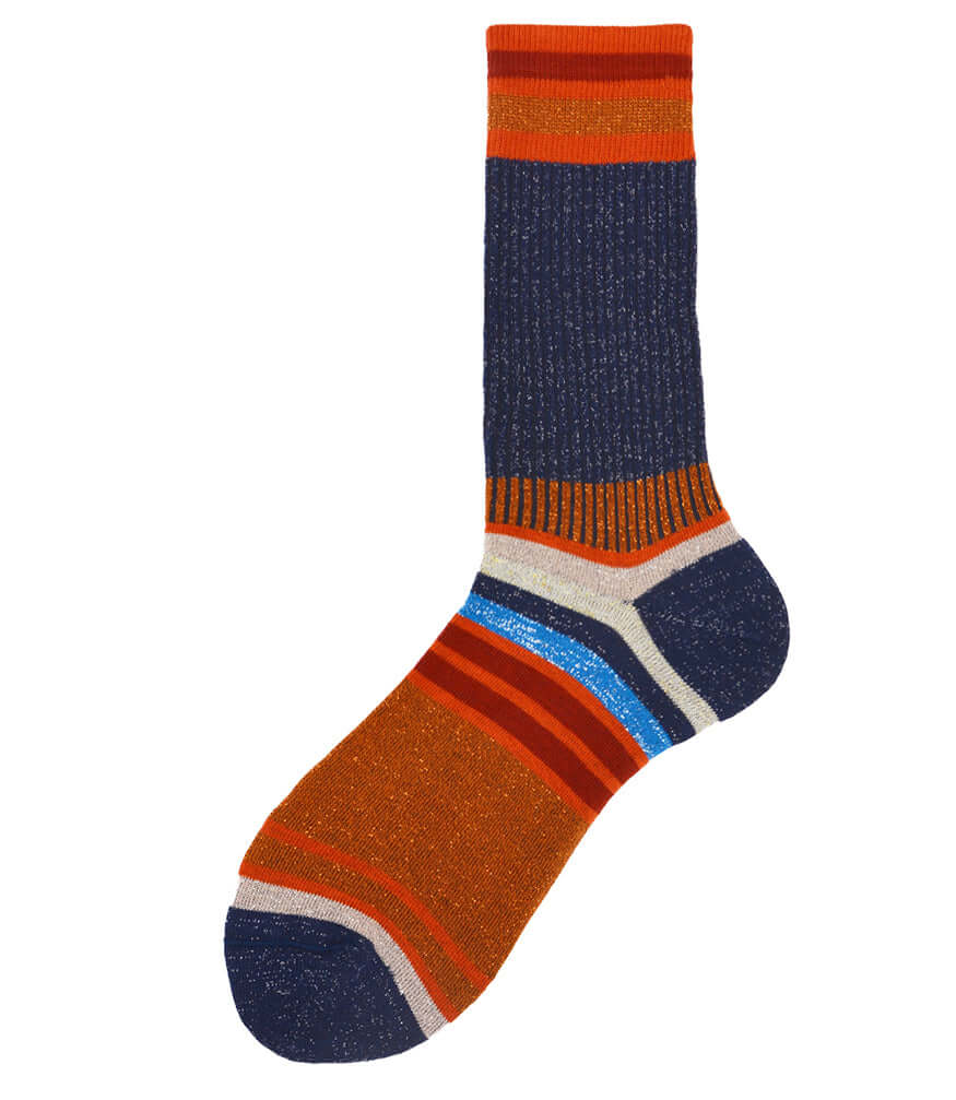 Short crew socks in dark blue with orange rib cuff and striped pattern, multicolor toe