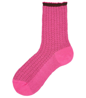 Pink short knit socks with ribbed cuff and textured pattern