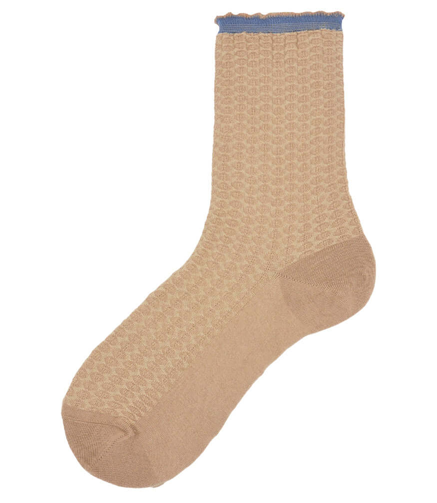 Alto Milano short socks in sand beige, ribbed cuff, patterned knit