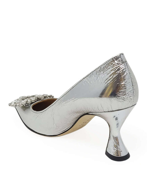 Silver leather pointed-toe pump with kitten heel, side view